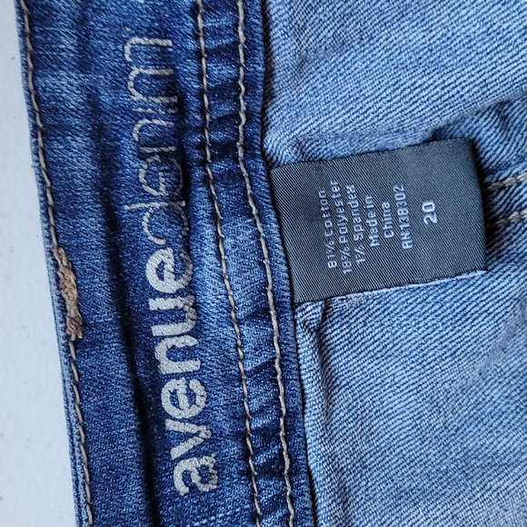 Avenue jeans shorts - Picture 3 of 3